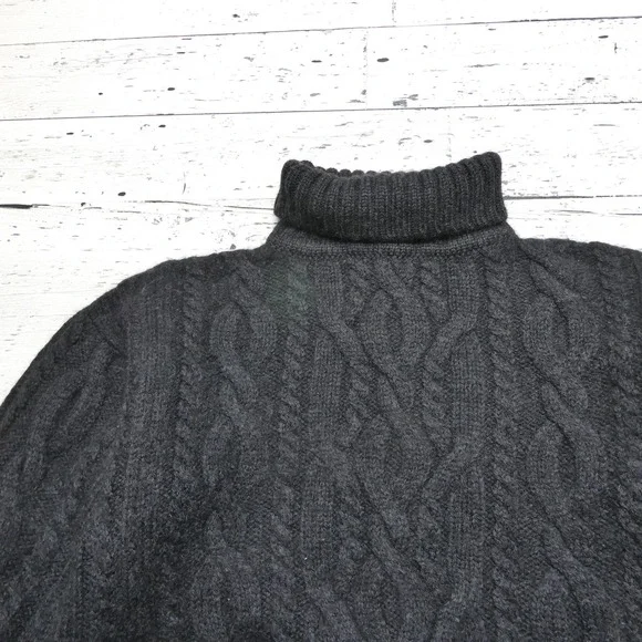 L.L. Bean Sweater Womens Medium Gray Wool Cable Knit Turtleneck Made Ireland